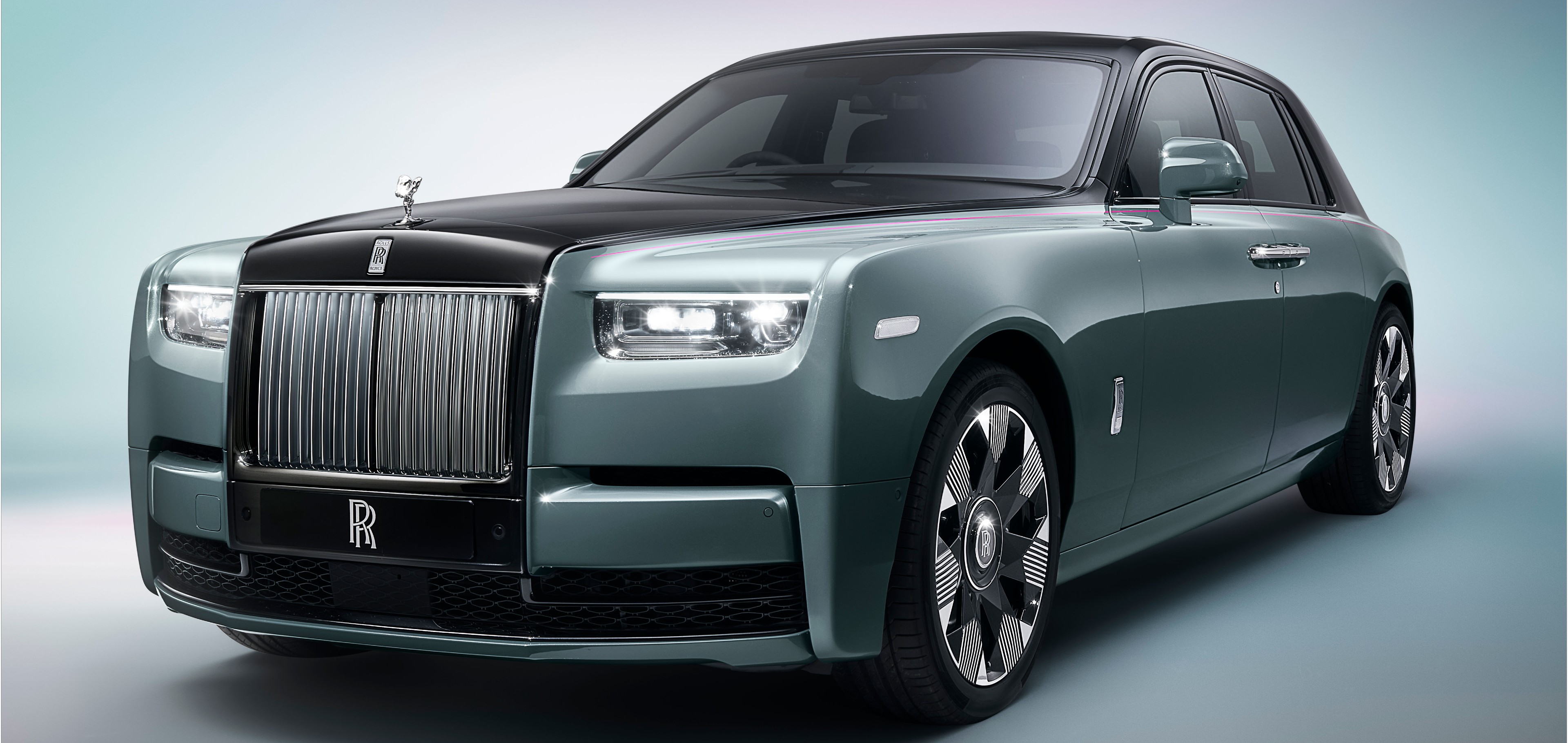 Rolls-Royce Phantom giới thiệu diện mạo mới
