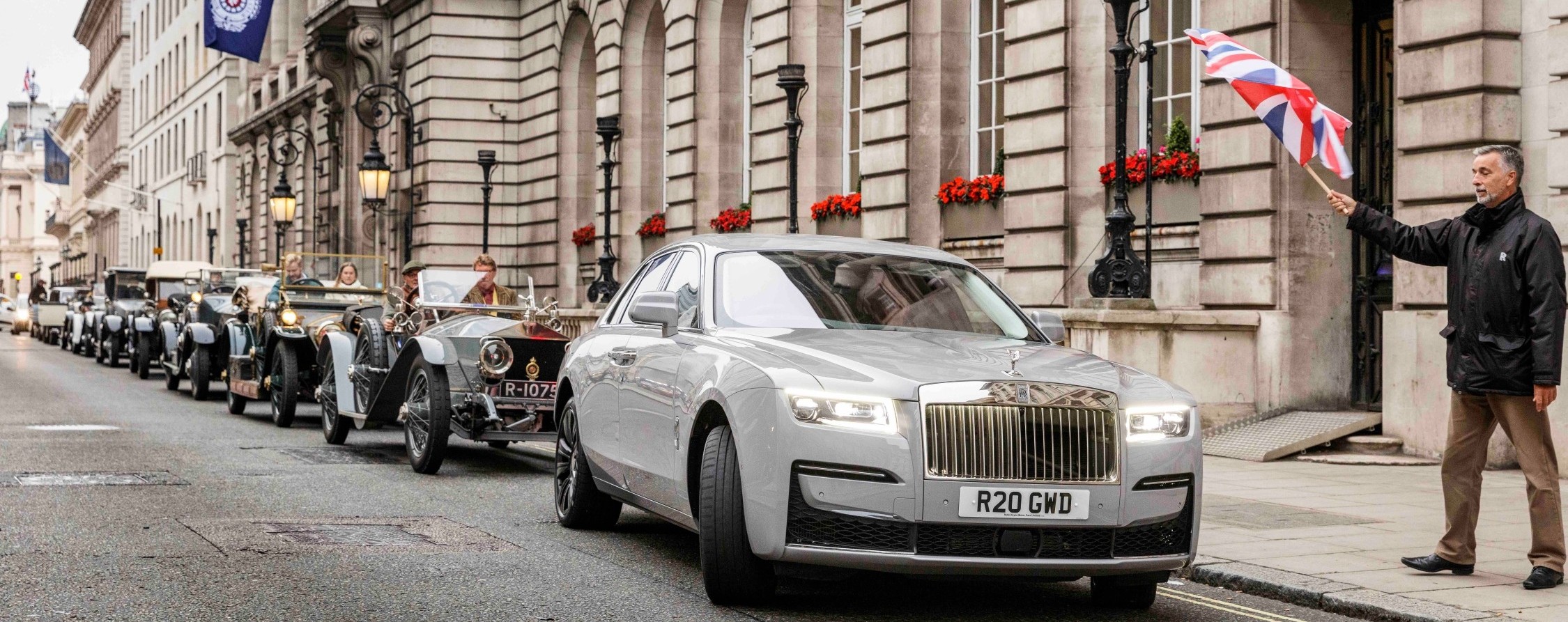 Rolls-Royce Ghost tái hiện chuyến đi lịch sử London – Edinburgh sau 110 năm