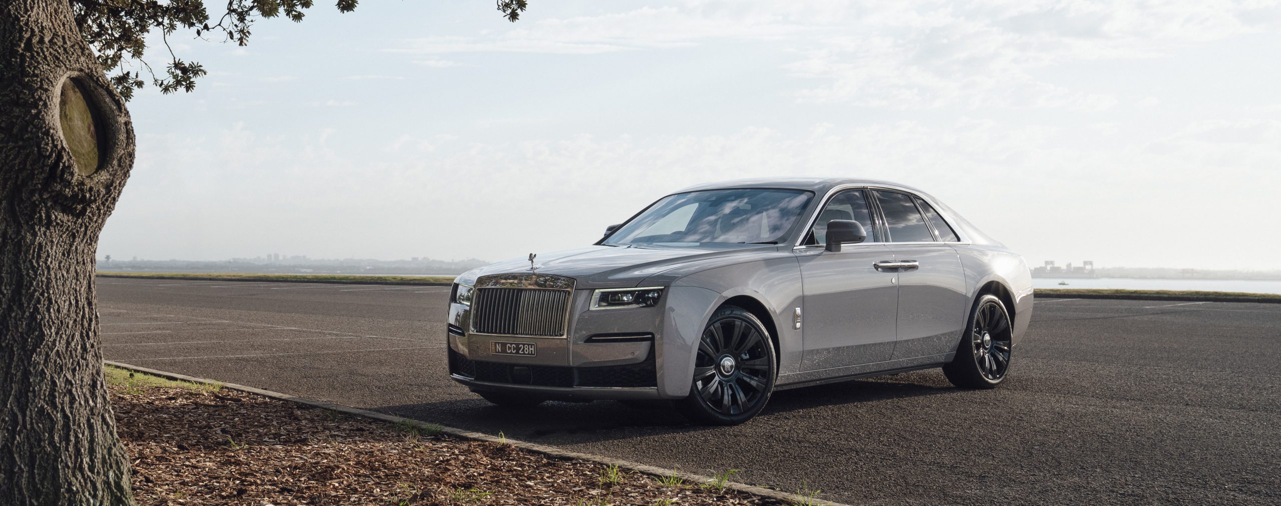 Rolls-Royce New Ghost – Biểu tượng khai sử trở mình qua hành trình trăm năm